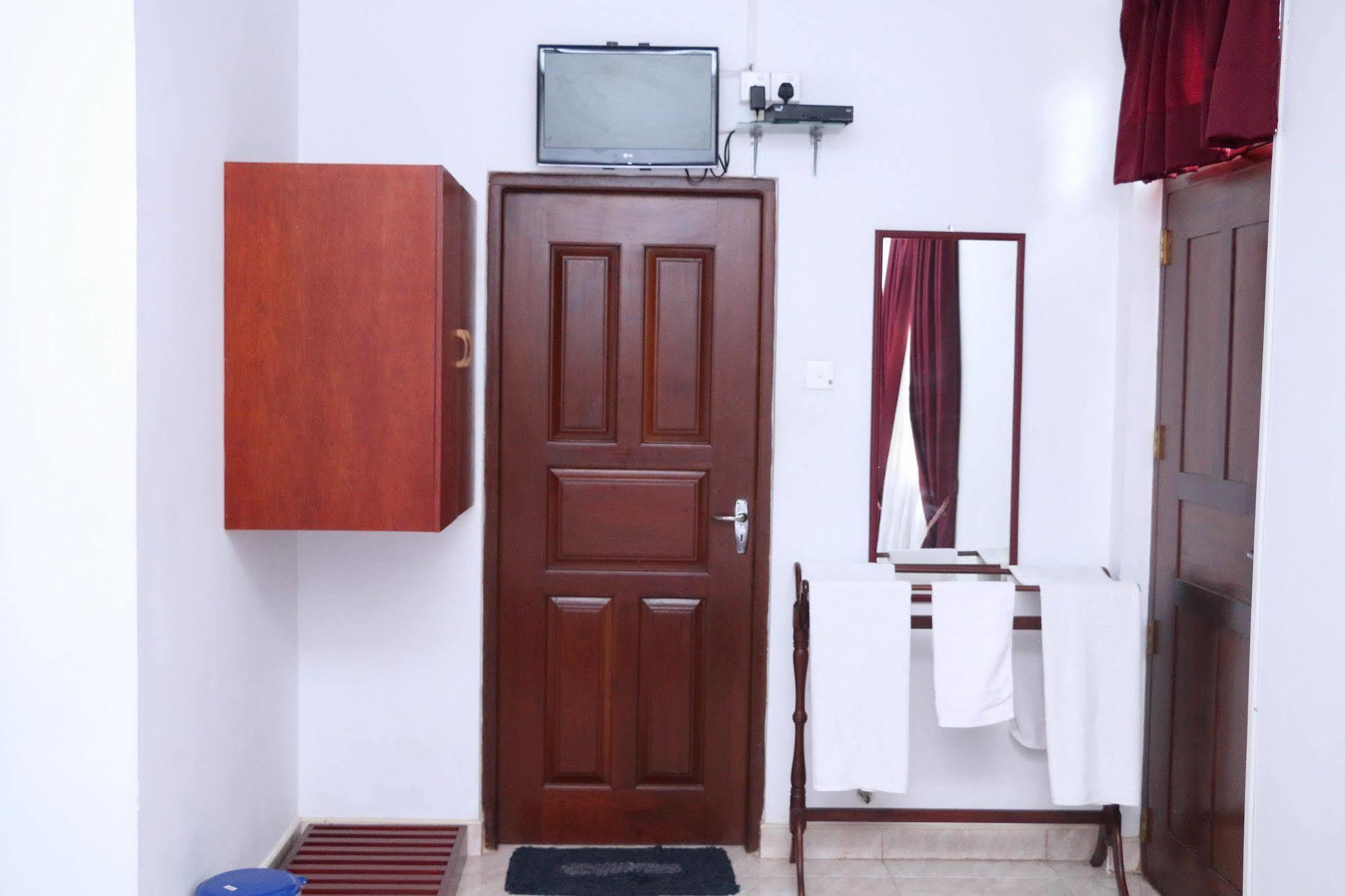 Blue Gum Hotel Ja-Ela Dış mekan fotoğraf